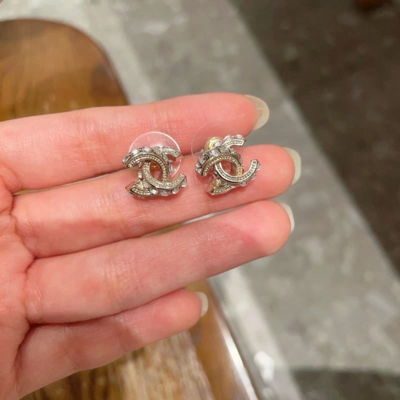 Popular Chanel Earrings 221598