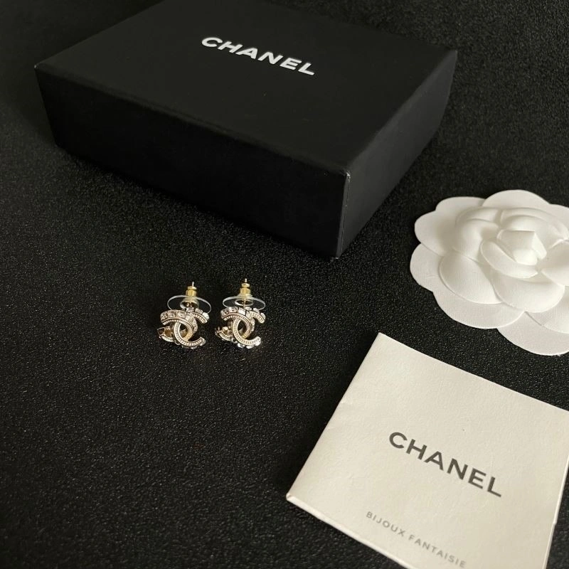 Popular Chanel Earrings 221598