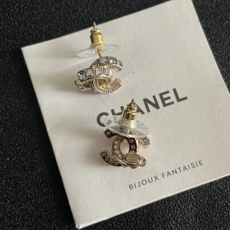 Popular Chanel Earrings 221598