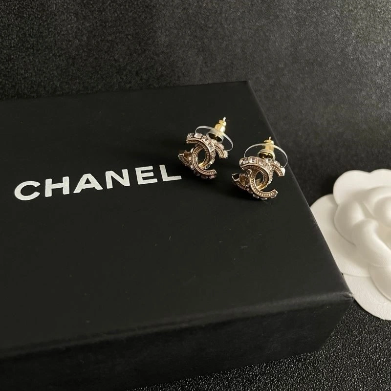 Popular Chanel Earrings 221598