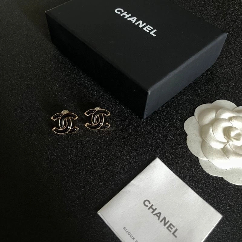 Chanel Earrings UrbanChic 221585