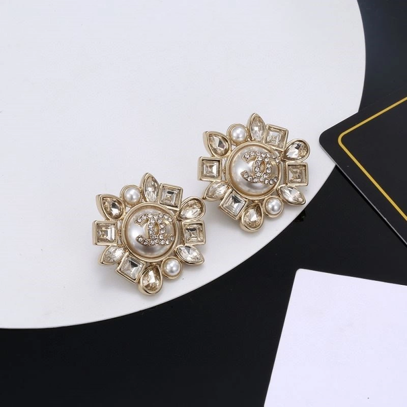 Chanel Earrings Comfortable 221577