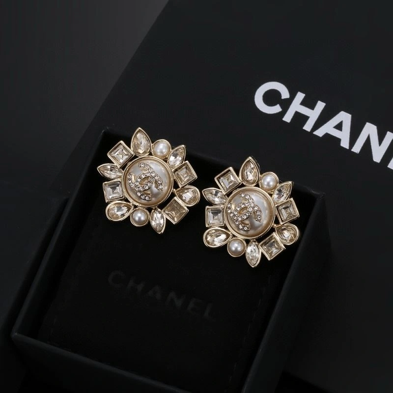 Chanel Earrings Comfortable 221577