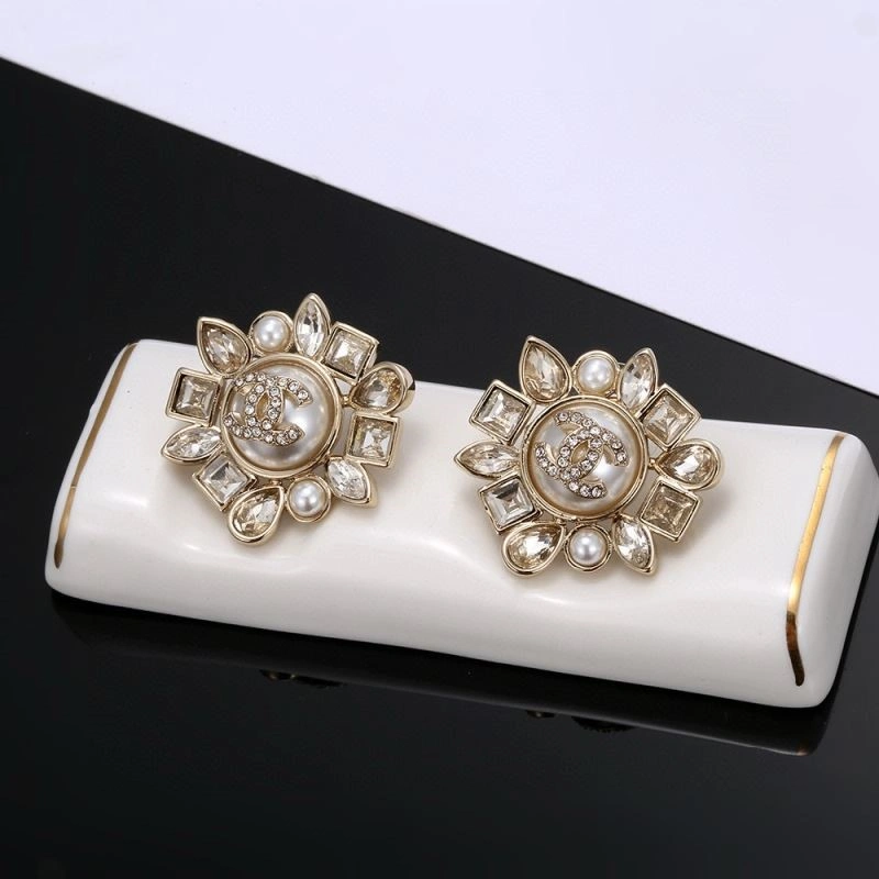 Chanel Earrings Comfortable 221577