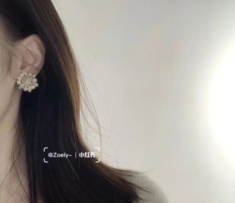 Chanel Earrings Comfortable 221577