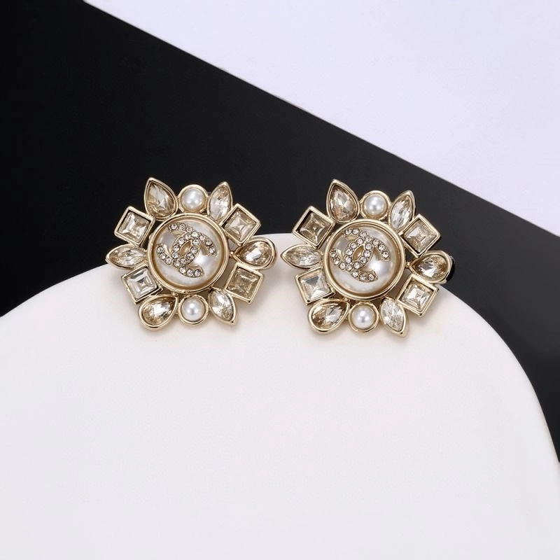 Chanel Earrings Comfortable 221577