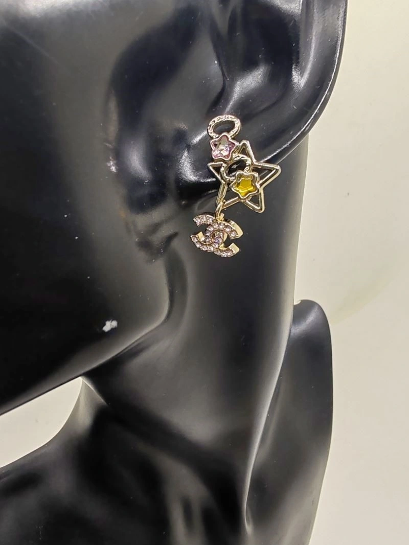 Chanel Earrings Compact 221574