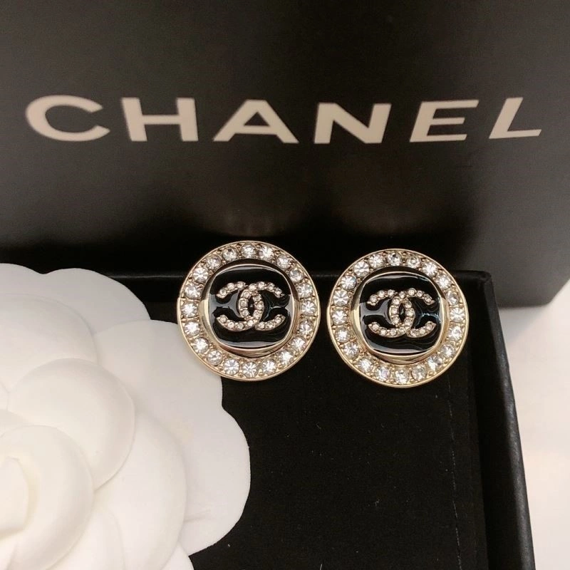 Chanel Earrings Versatile 221570