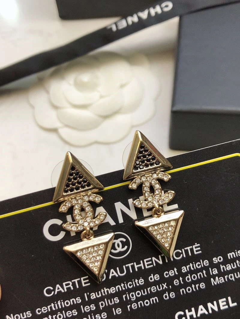 Comfortable Chanel Earrings 221575