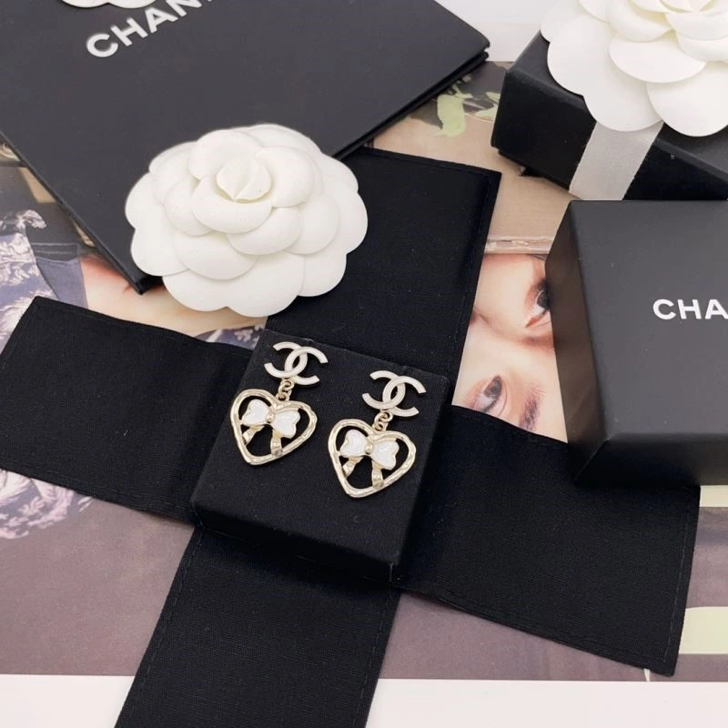 Stylish Chanel Earrings 221641