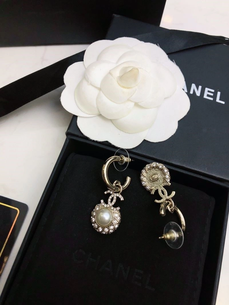 Chanel Earrings Affordable 221566