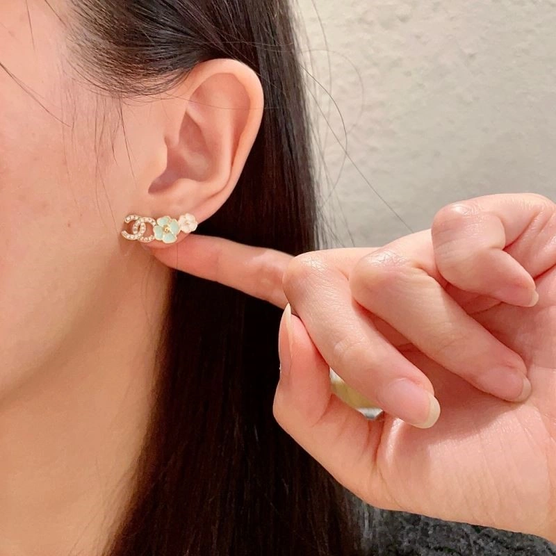 Chanel Earrings MoistureWicking 221561