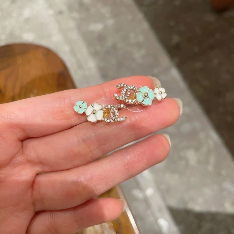 Chanel Earrings MoistureWicking 221561