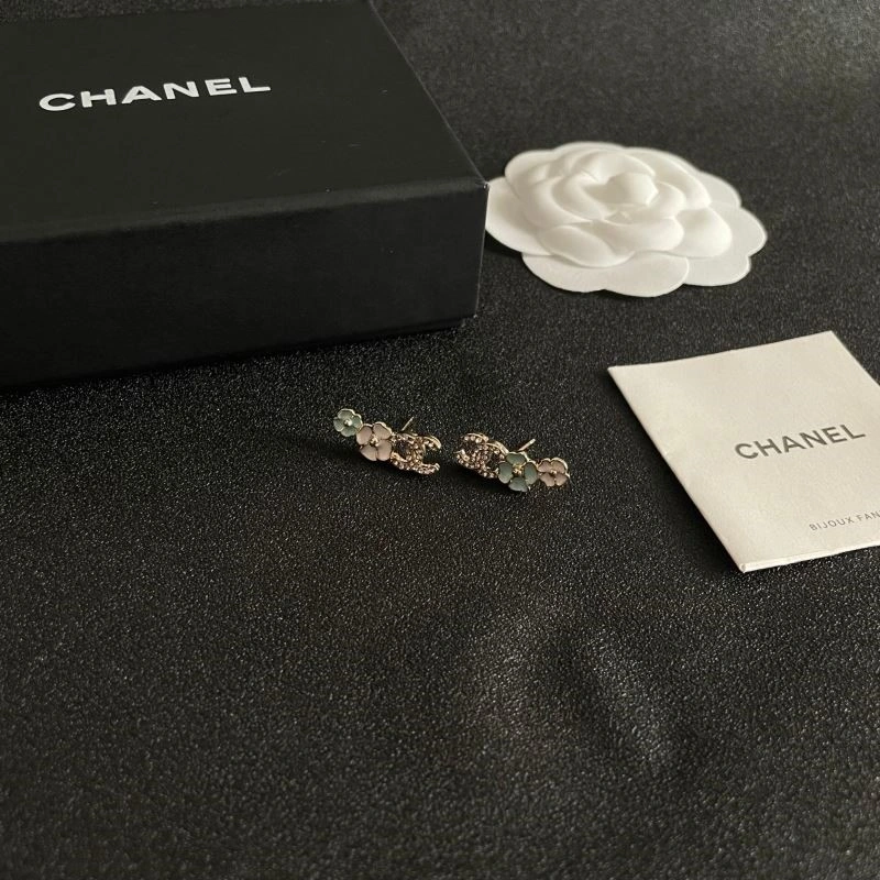 Chanel Earrings MoistureWicking 221561