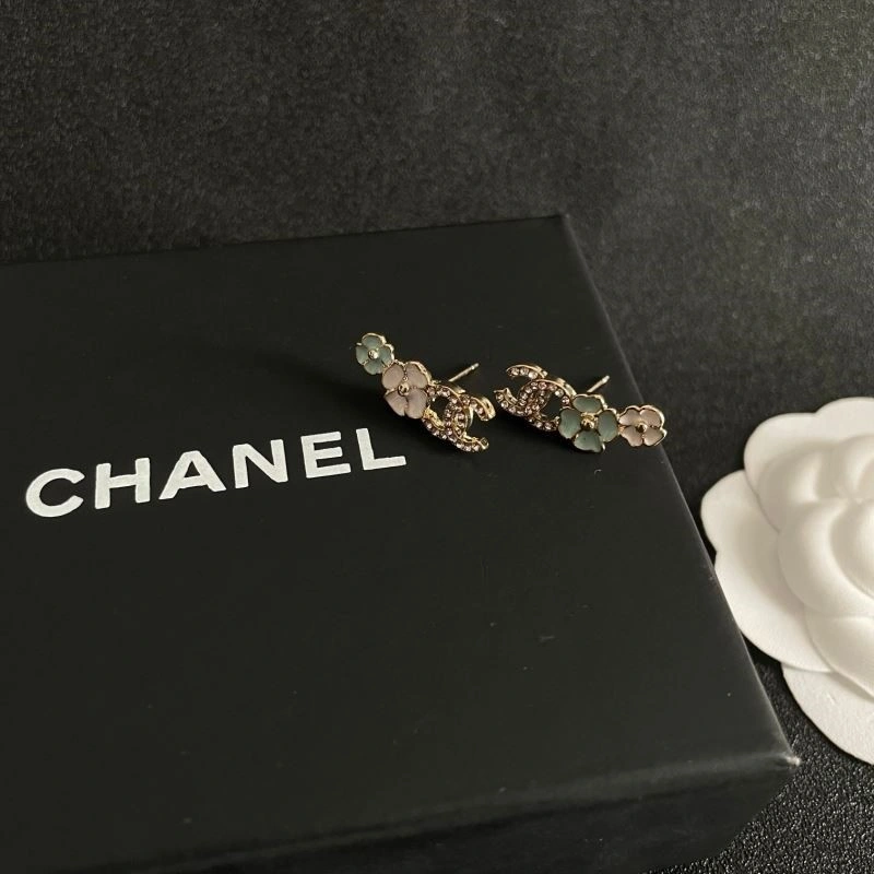 Chanel Earrings MoistureWicking 221561