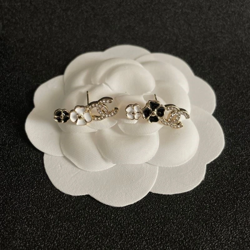 Chanel Earrings Elegant 221564