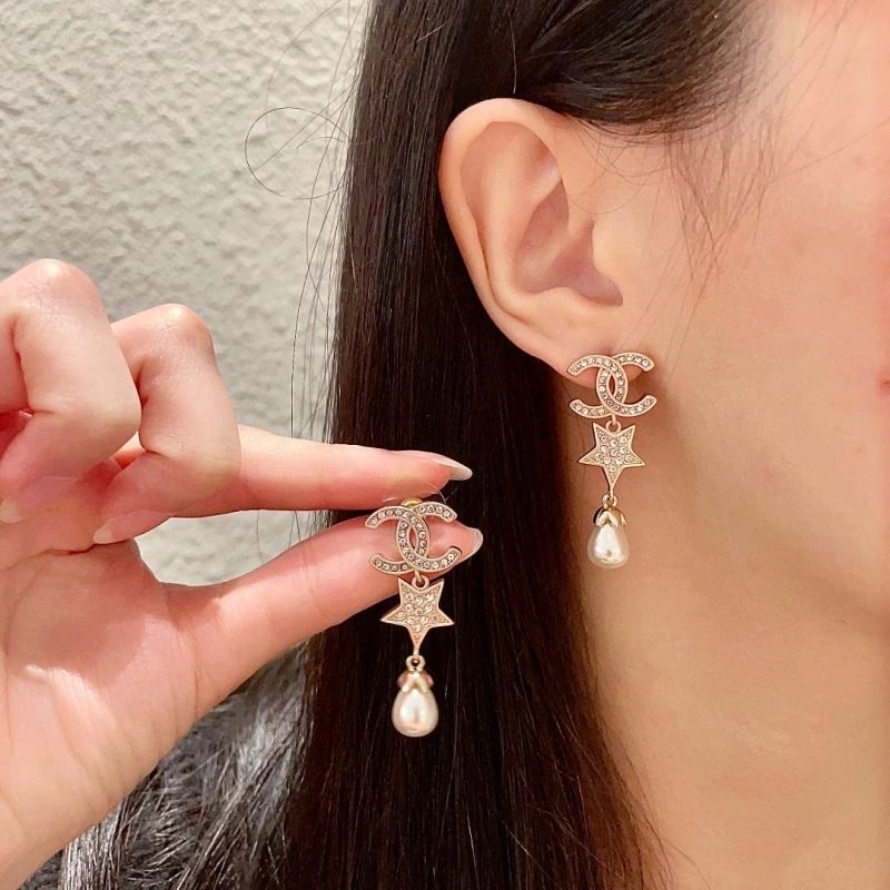 Popular Chanel Earrings 221545