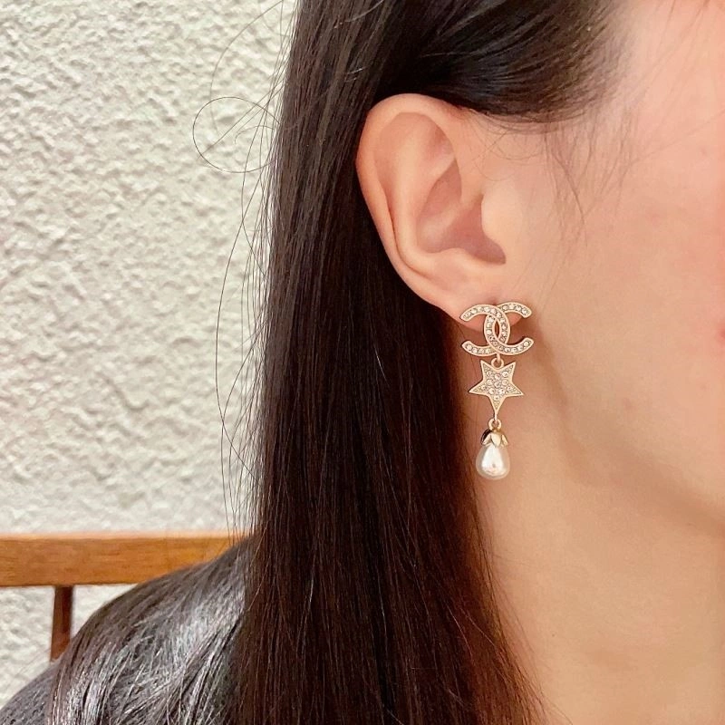 Popular Chanel Earrings 221545