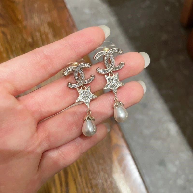Popular Chanel Earrings 221545