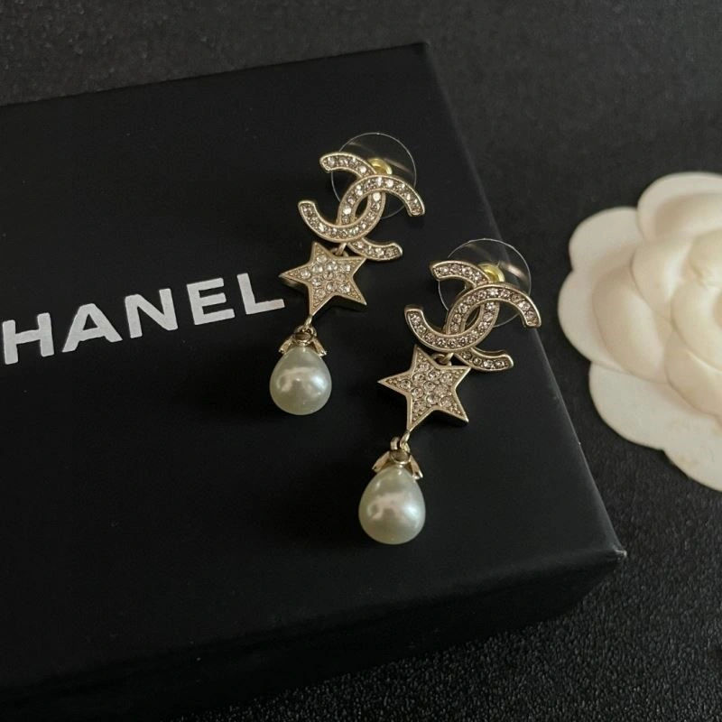 Popular Chanel Earrings 221545