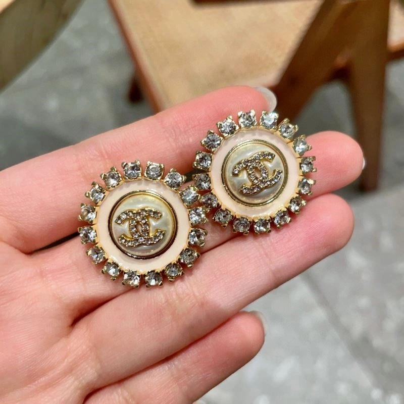 Chanel Earrings EyeCatching 221578