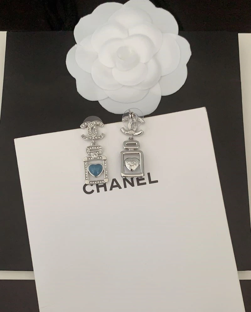 Chanel Earrings Affordable 221538