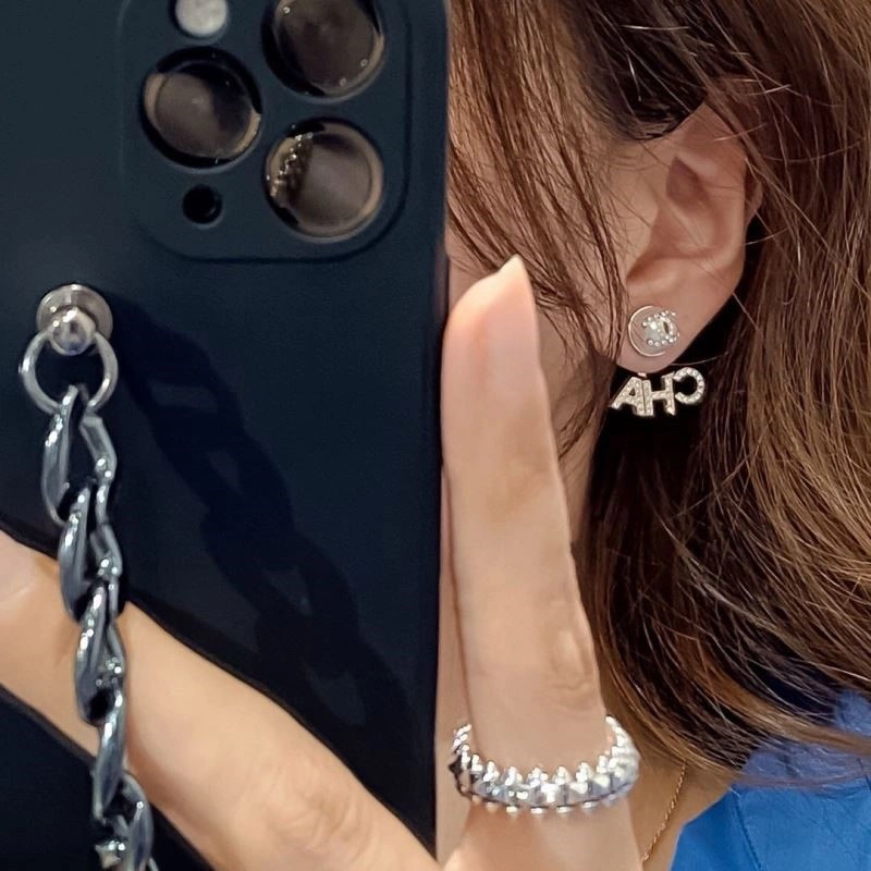 Breathable Chanel Earrings 221519