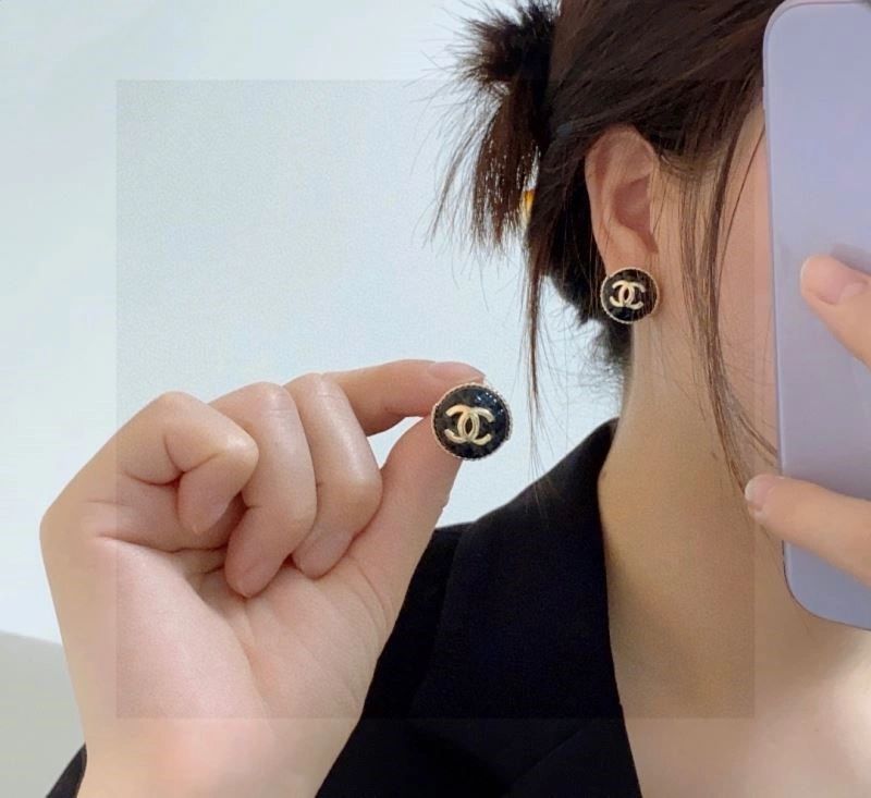 HighPerformance Chanel Earrings 221511