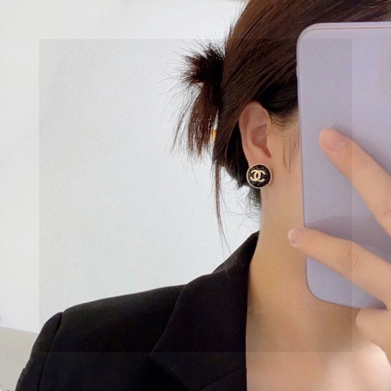 HighPerformance Chanel Earrings 221511
