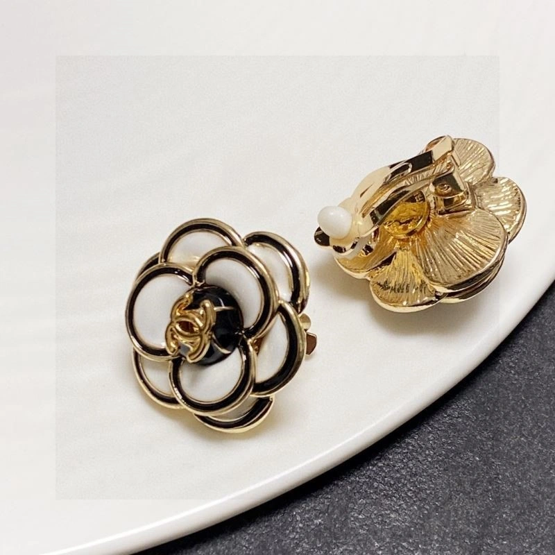 Compact Chanel Earrings 221515