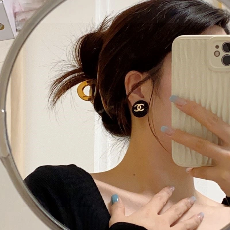 Seasonal Chanel Earrings 221507