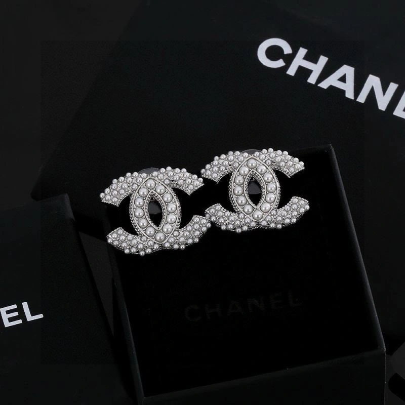 Chanel Earrings Affordable 221510