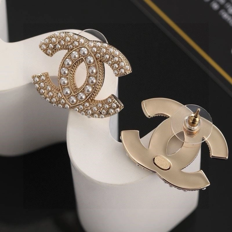 Chanel Earrings Affordable 221510