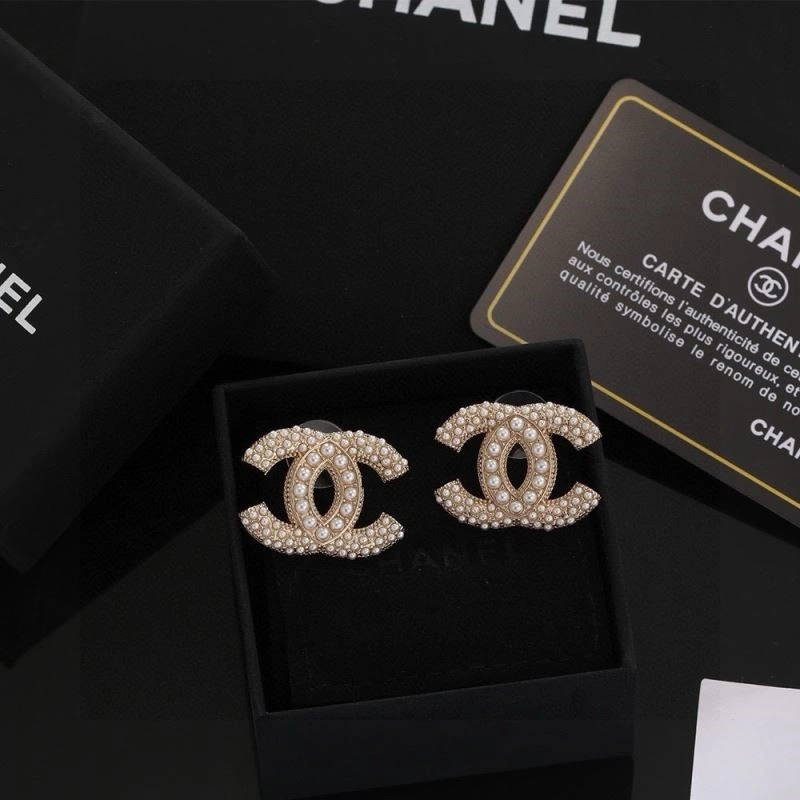 Chanel Earrings Affordable 221510