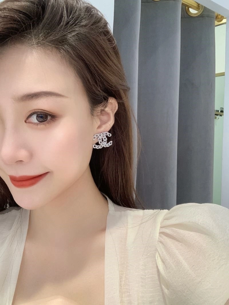 Breathable Chanel Earrings 221491