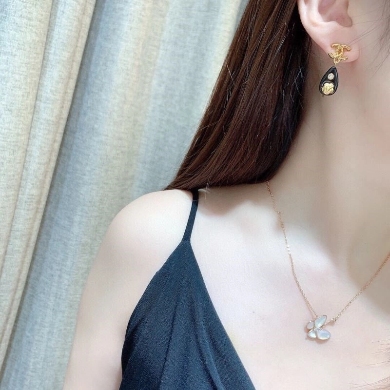 Chanel Earrings QuickDry 221487