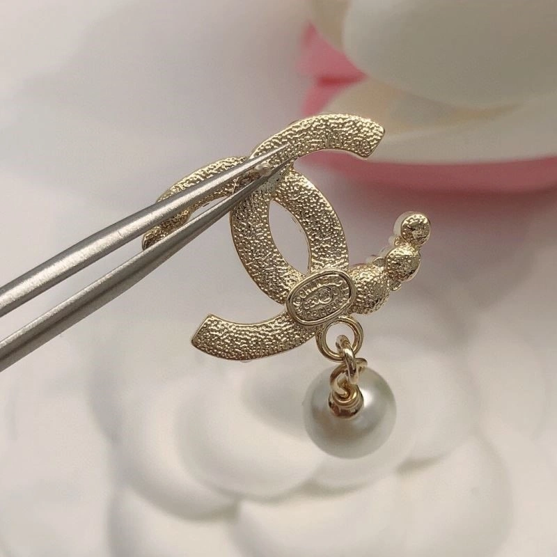 Chic Chanel Earrings 221505