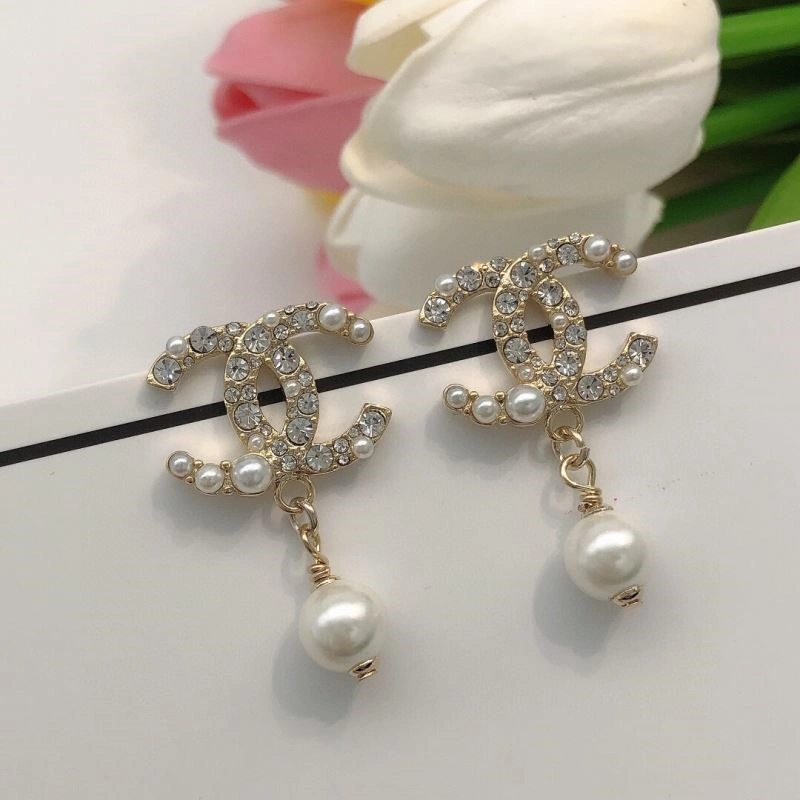 Chic Chanel Earrings 221505