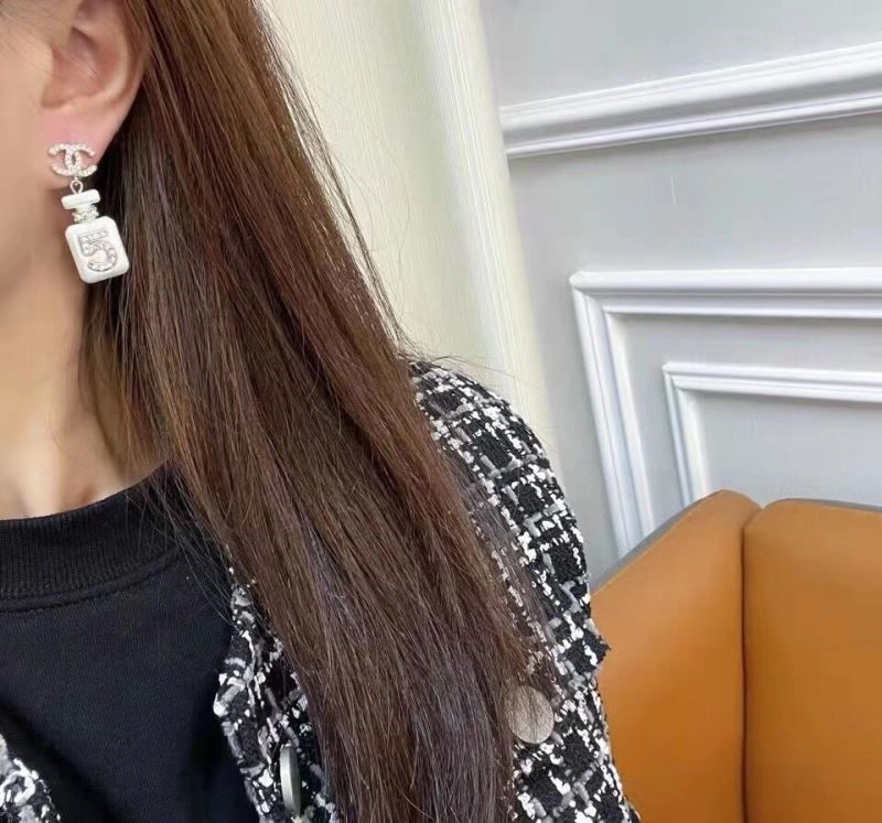 Chanel Earrings Affordable 221482