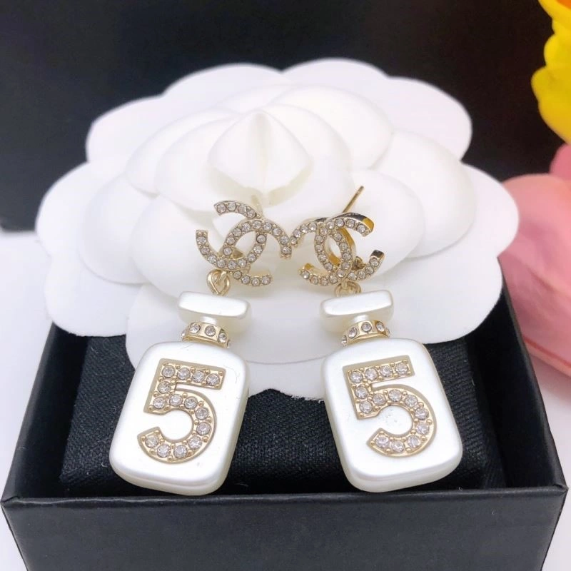 Chanel Earrings Affordable 221482