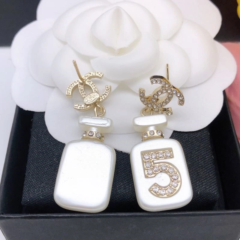 Chanel Earrings Affordable 221482