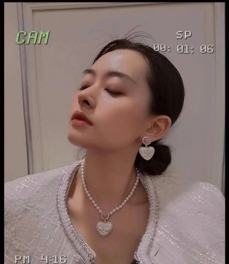 Chanel Earrings Durable 221499