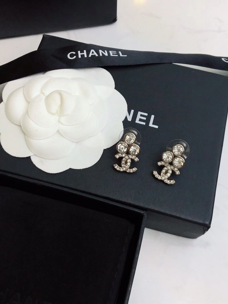 Chanel Earrings Bold 221476