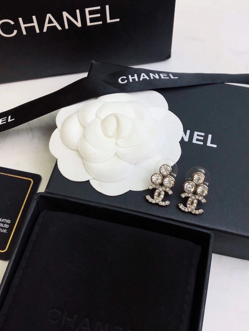 Chanel Earrings Bold 221476