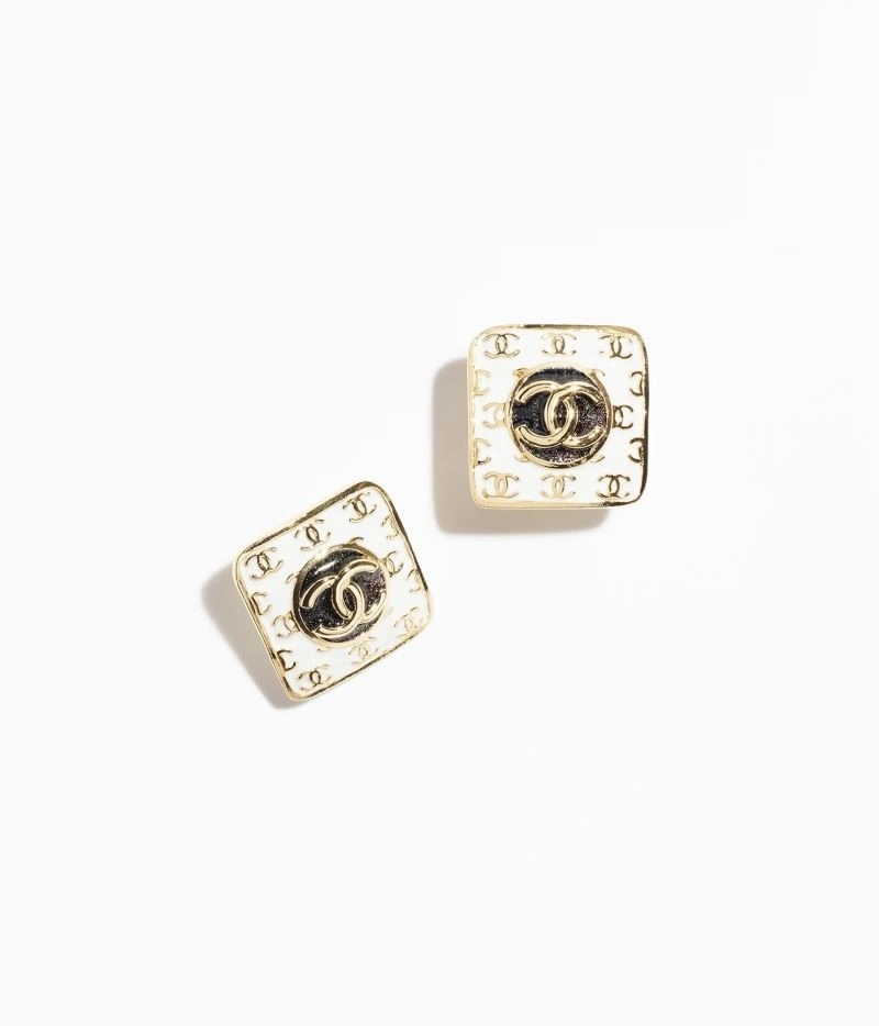 Sophisticated Chanel Earrings 221465