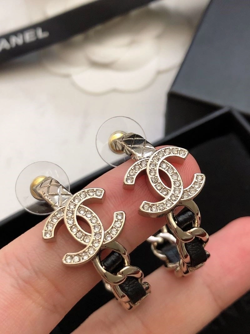 Lightweight Chanel Earrings 221413