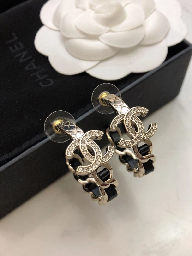 Lightweight Chanel Earrings 221413