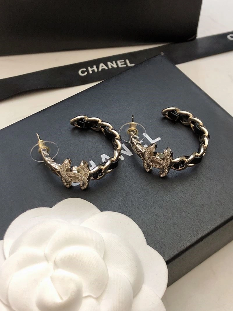Lightweight Chanel Earrings 221413