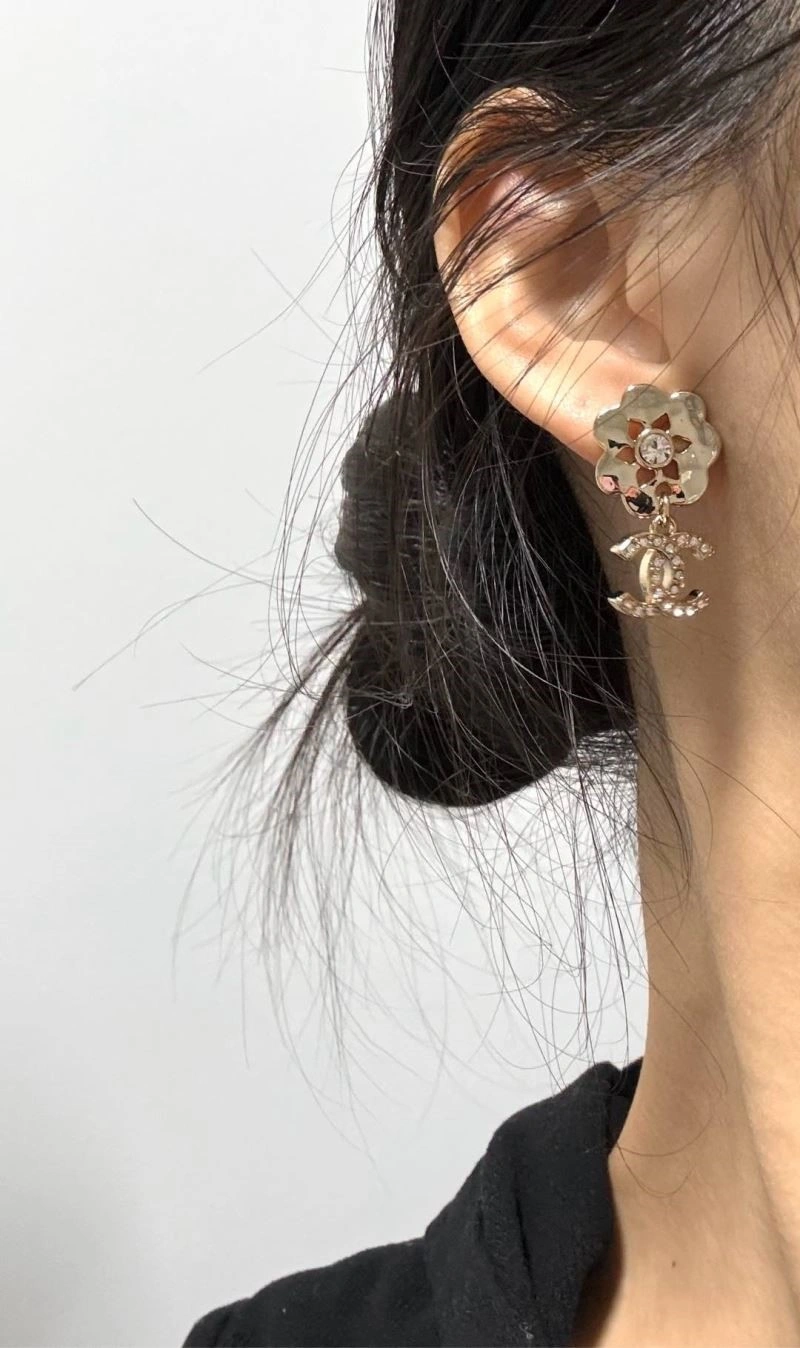 Chanel Earrings Breathable 221422