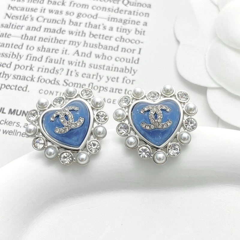 Chanel Earrings Effortless 221401